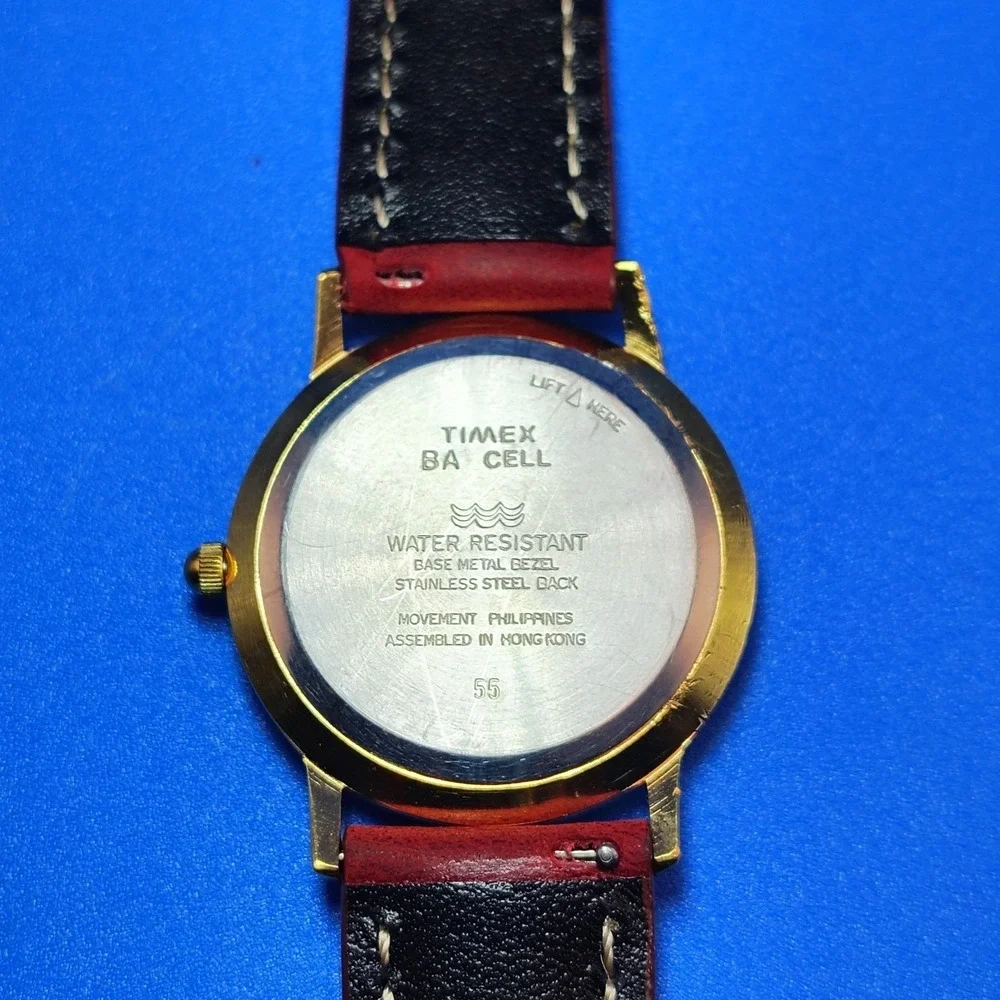 Vintage 1995 Timex Roman Numeral Mens Unisex‎ 32mm Quartz Dress Watch New Strap